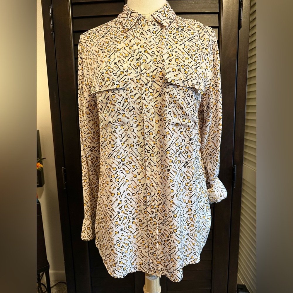 🗝️Chico’s🗝️Key Print Blouse